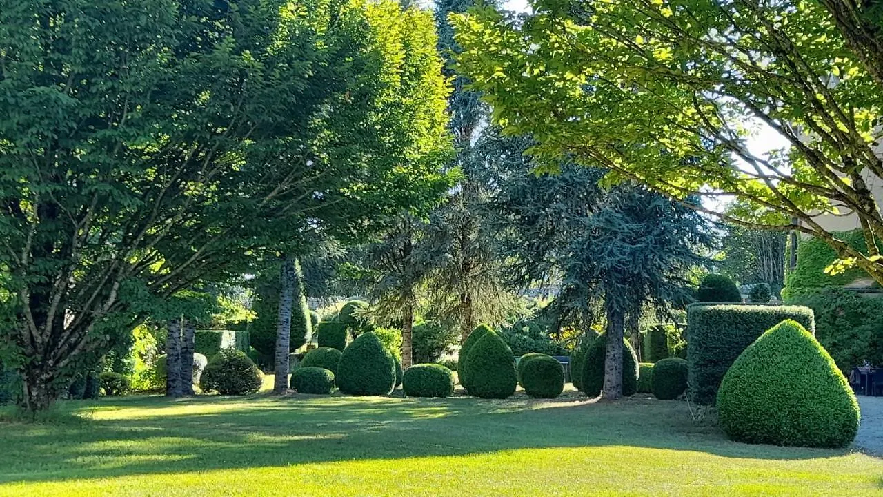 Chateau De Bessonnies 0*,  Frankrike