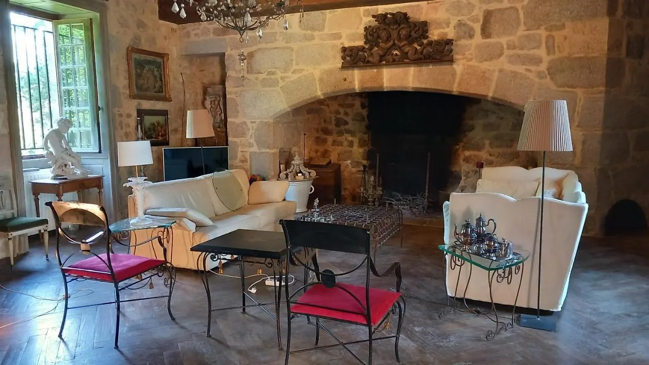 Bed & Breakfast Chateau De Bessonnies